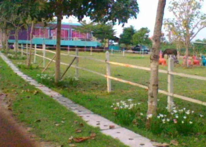 Rai Phuruk 3* Suan Phueng